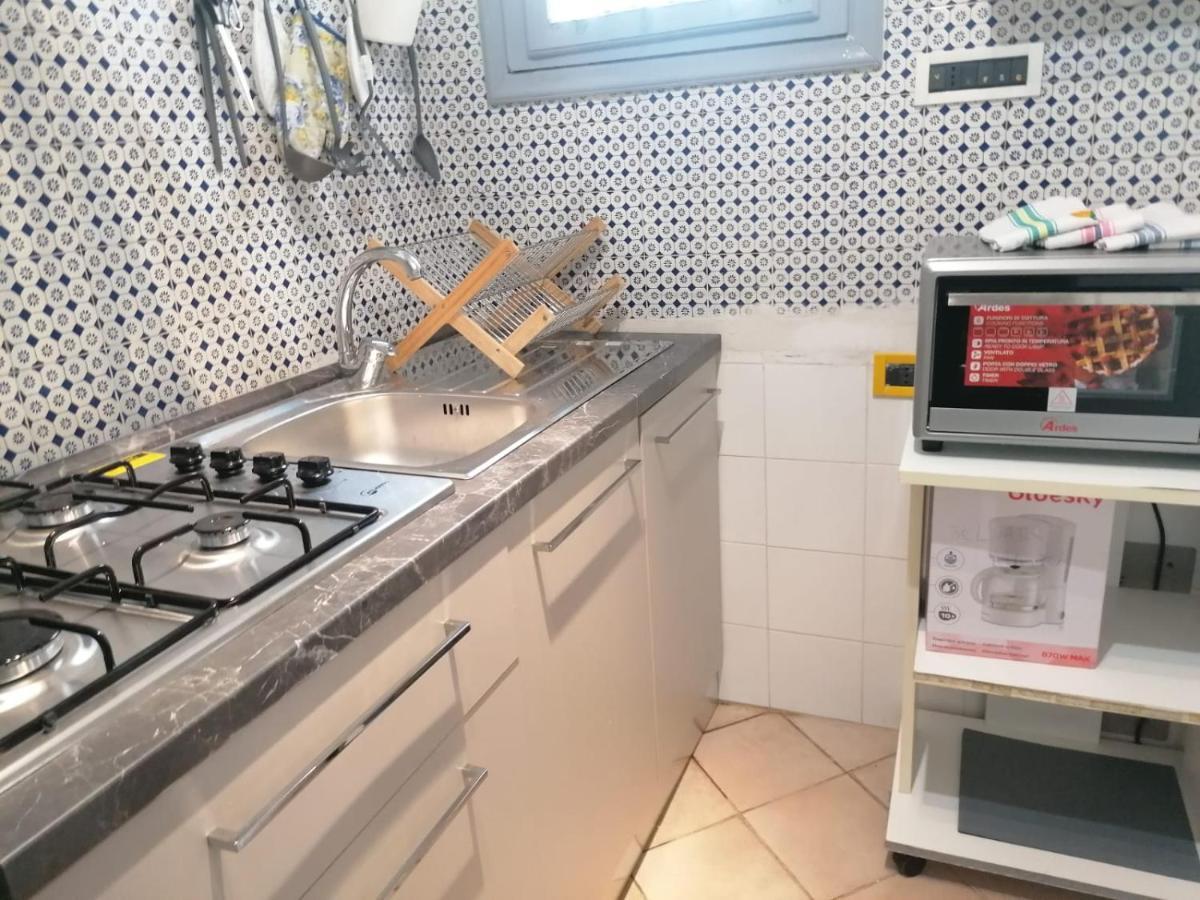 La Casina Giramondo Di Ele Viareggio Eksteriør billede